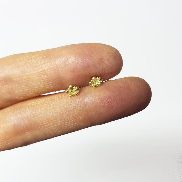 14k Gold Dainty Stud Earrings | Sakura | PataPataJewelry