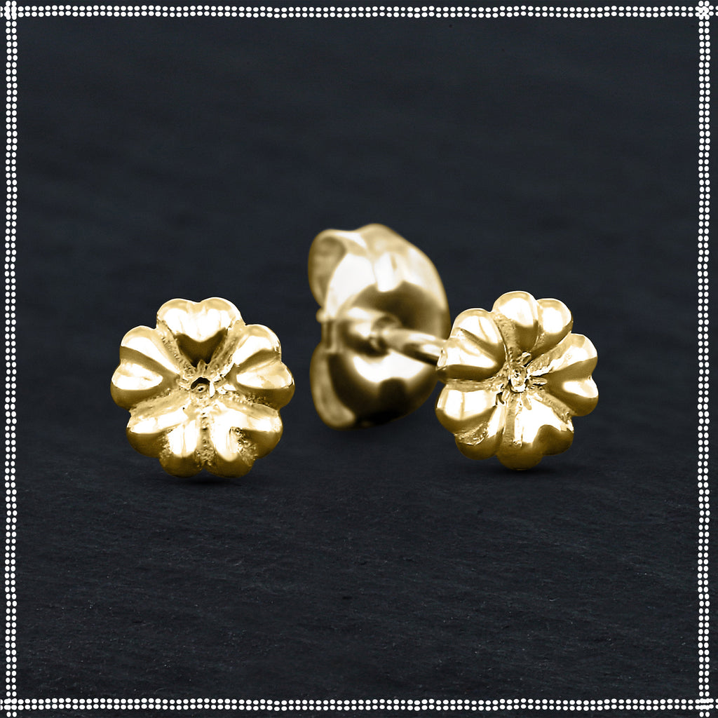 14k Gold Earrings Studs | Queen Of Hearts | PataPataJewelry